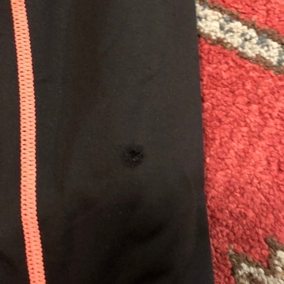 3 pairs of YB leggings/compression pants - Picture 6 of 8